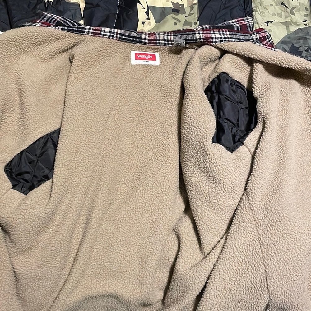 Wrangler Sherpa lined flannel jacket
